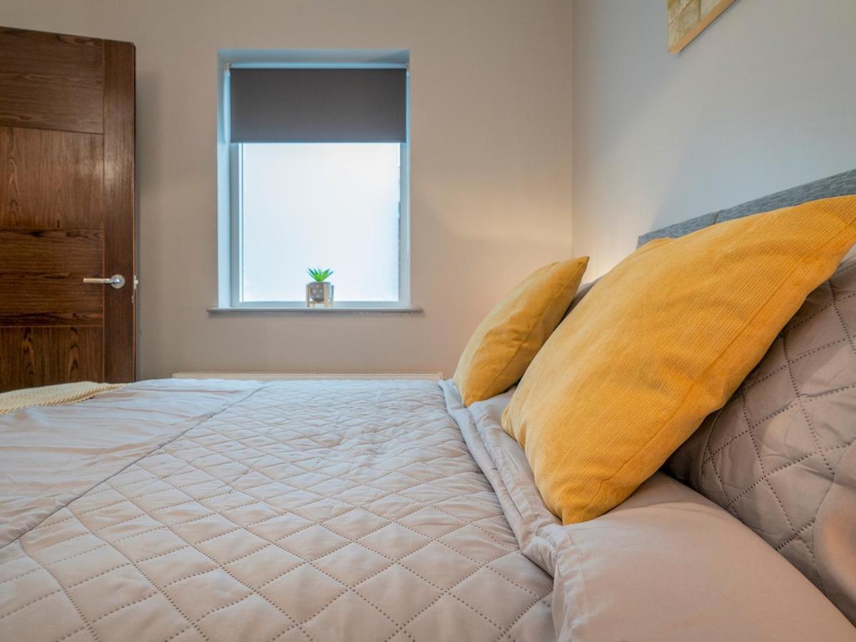 Pass The Keys Lovely 1Br Apt In No 1 Location With Top Amenities 벨파스트 외부 사진
